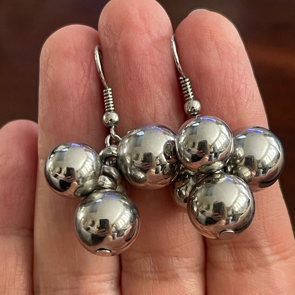 Silver tone spherical ball drop earrings - Picture 4 of 5